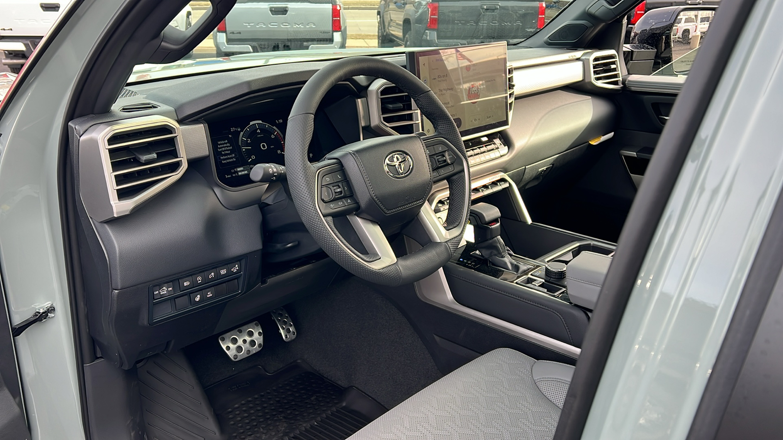 2025 Toyota Tundra Limited 25