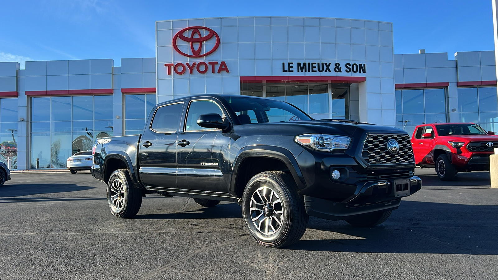 2022 Toyota Tacoma TRD Sport 1