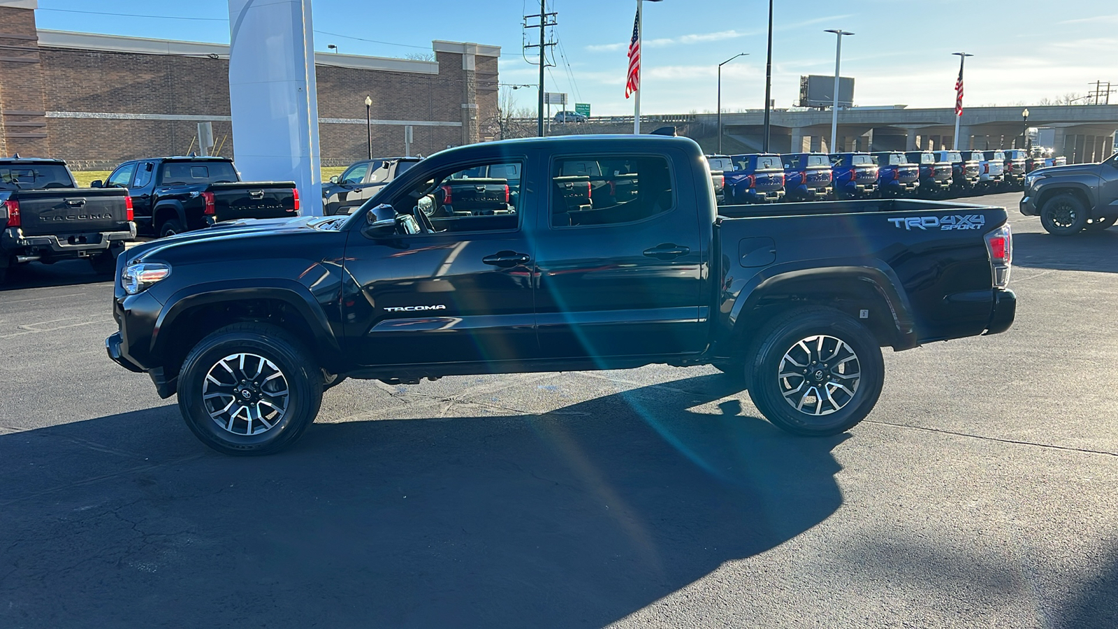 2022 Toyota Tacoma TRD Sport 6