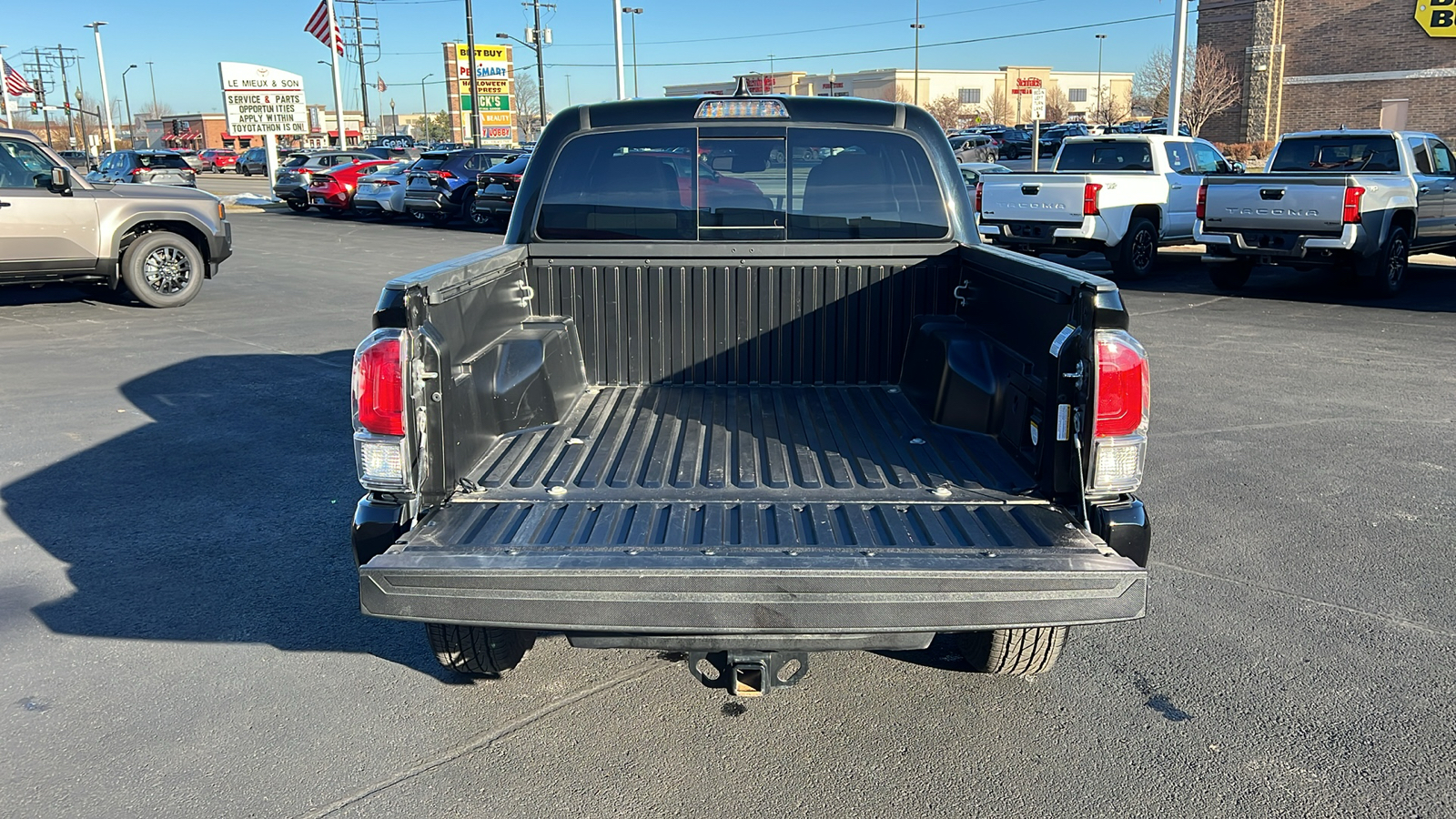 2022 Toyota Tacoma TRD Sport 28