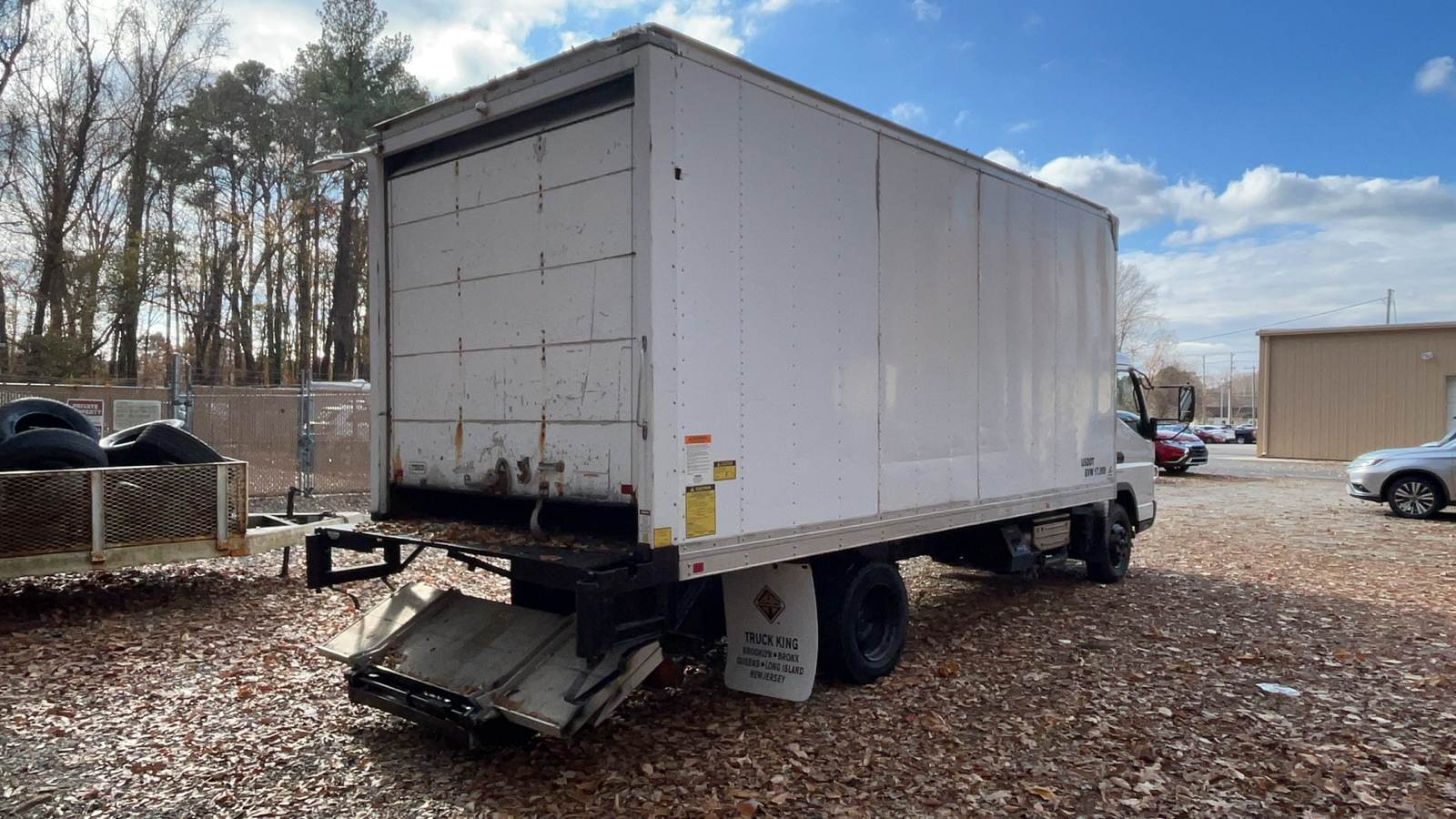 2013 Mitsubishi Fuso Box Truck 9