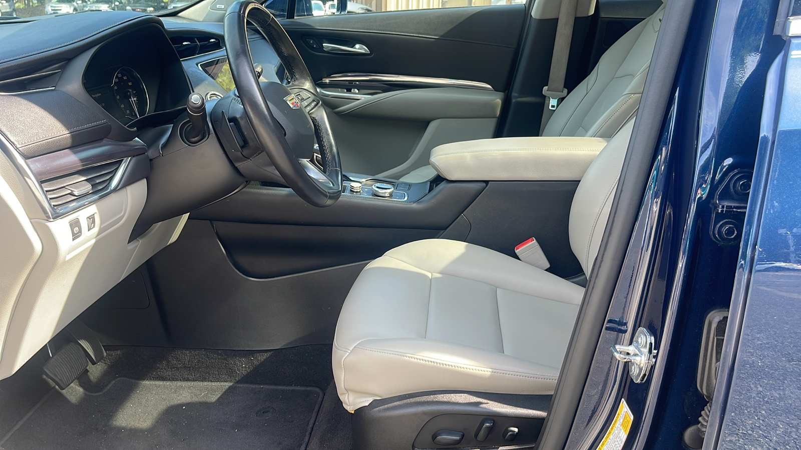 2019 Cadillac XT4 Luxury 22