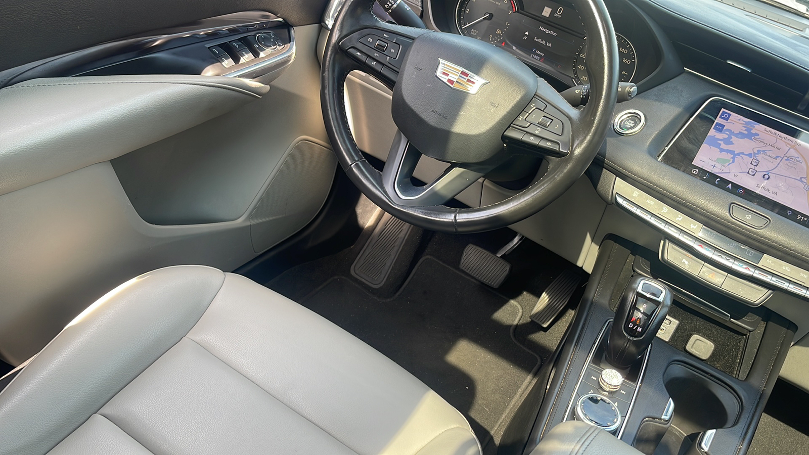 2019 Cadillac XT4 Luxury 25