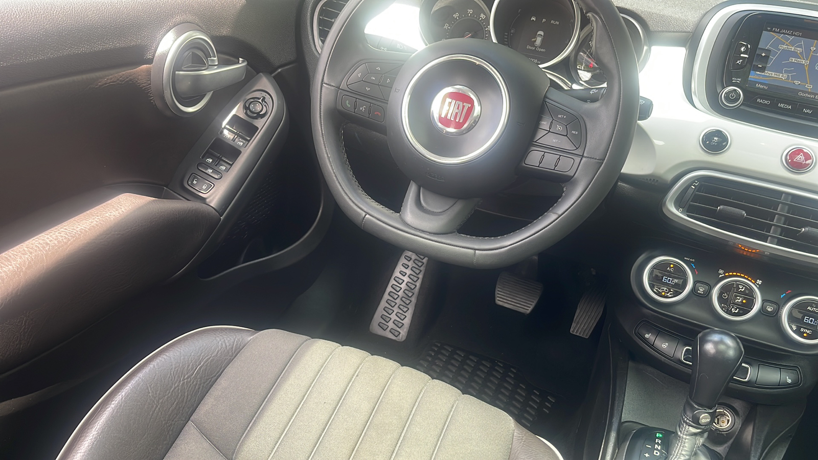2017 Fiat 500X Lounge 24