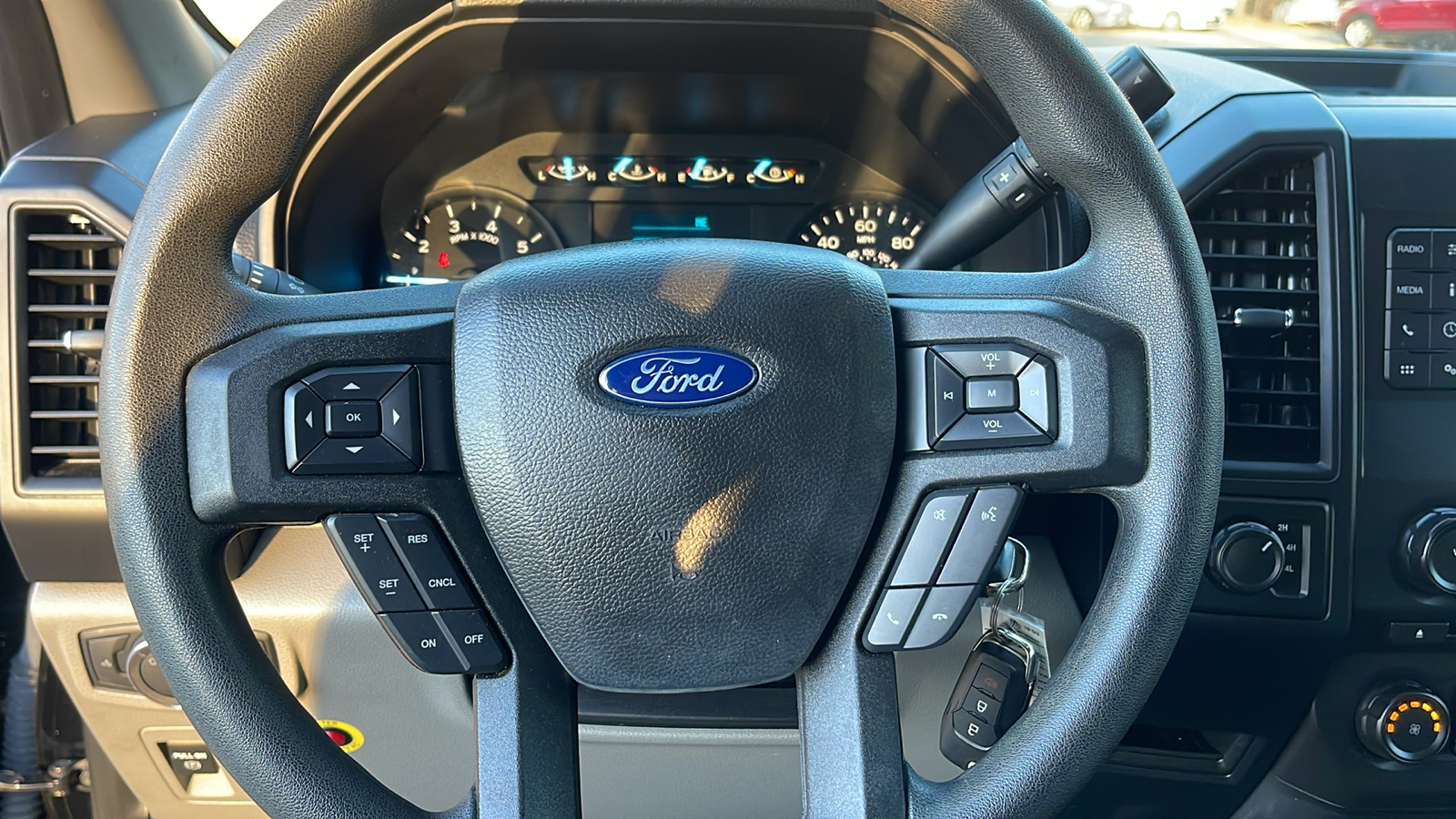 2018 Ford F-150 XL 16