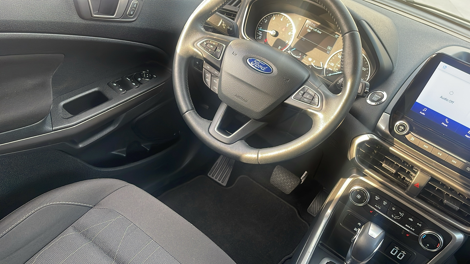 2020 Ford EcoSport SE 24