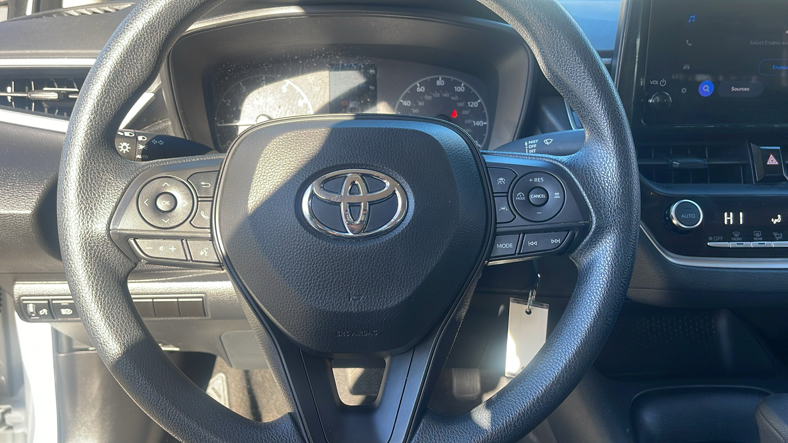 2023 Toyota Corolla LE 16