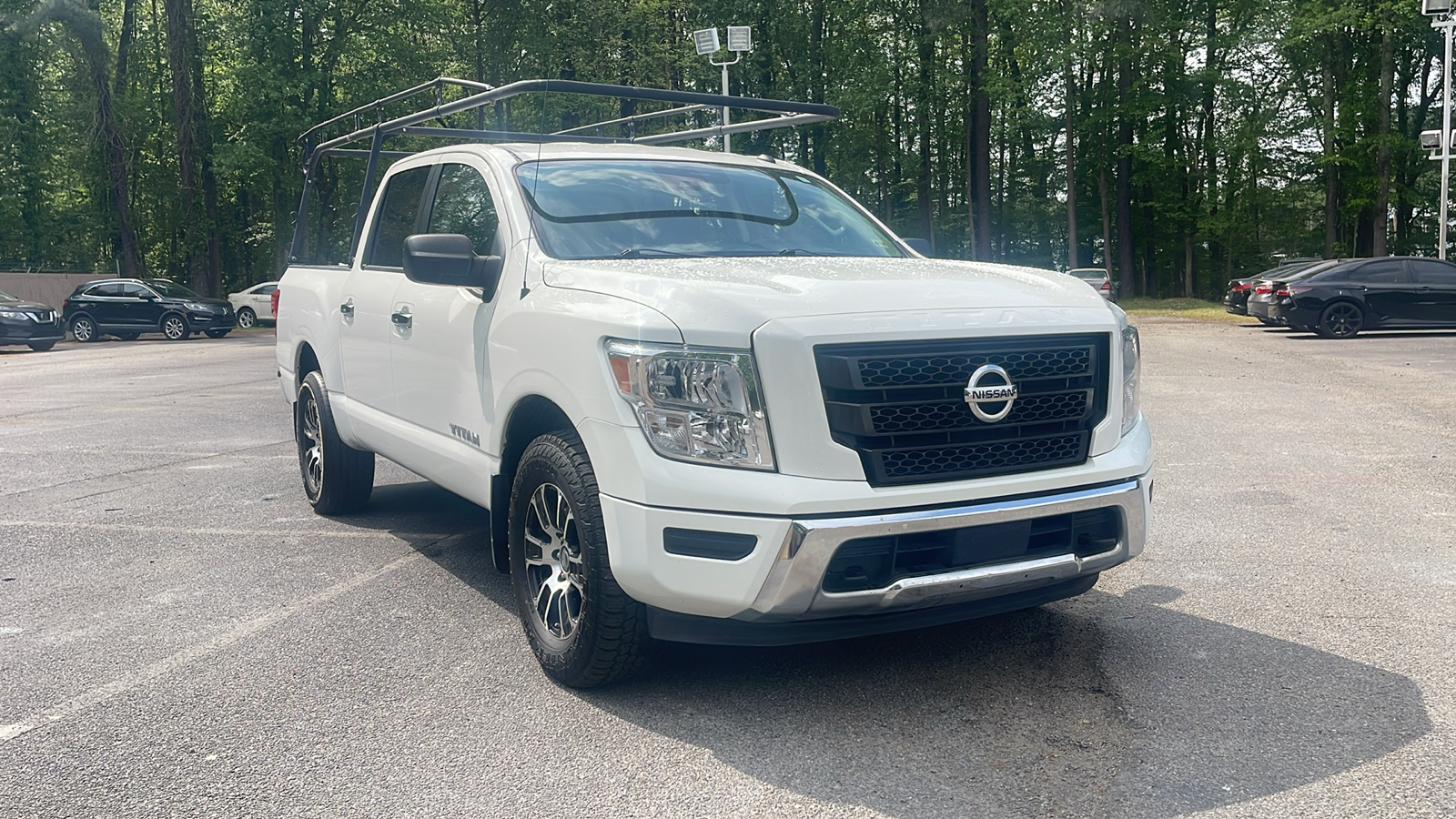 2021 Nissan Titan SV 1