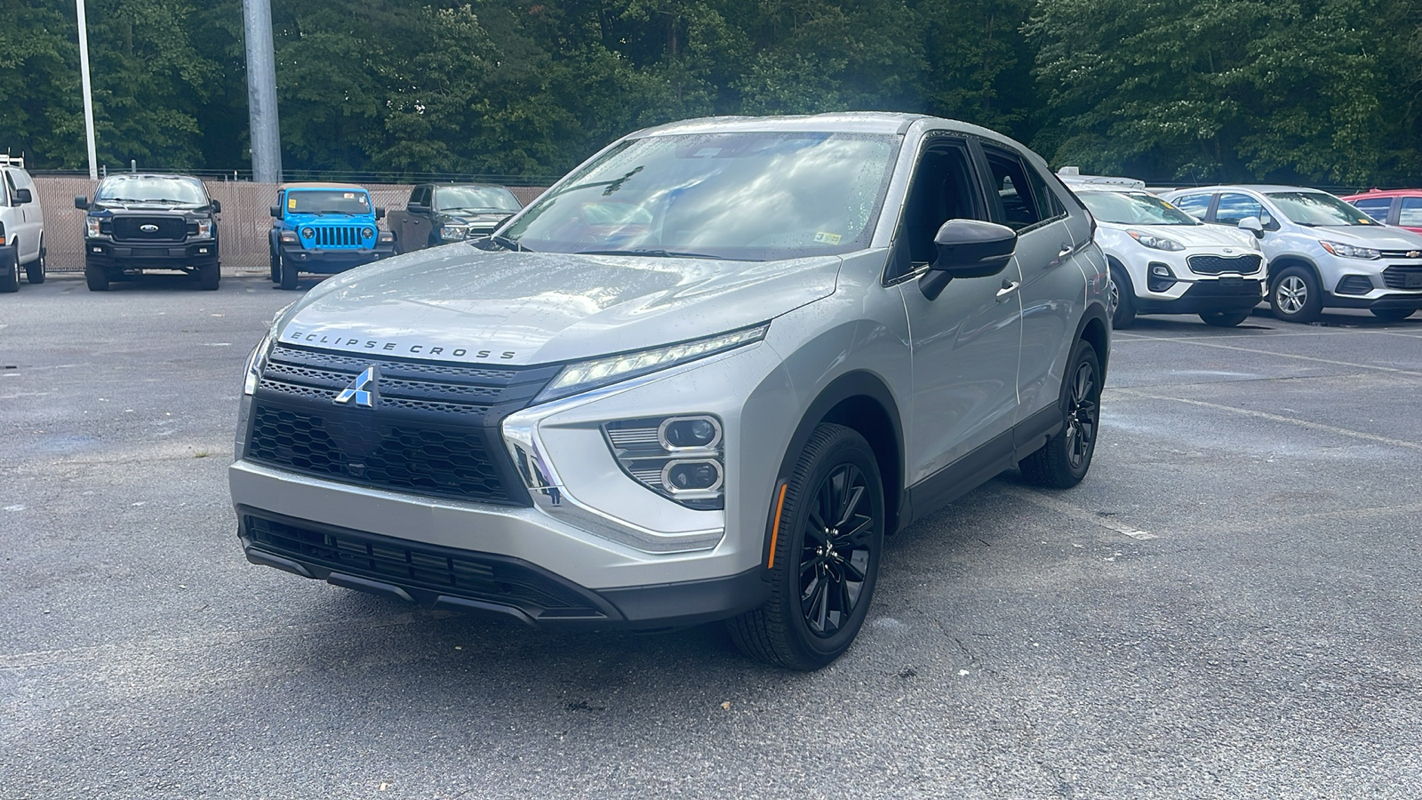 2024 Mitsubishi Eclipse Cross LE 3