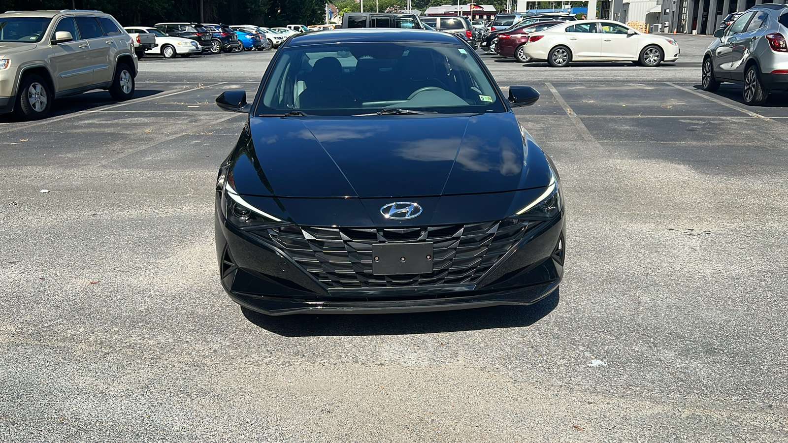 2023 Hyundai Elantra SEL 2