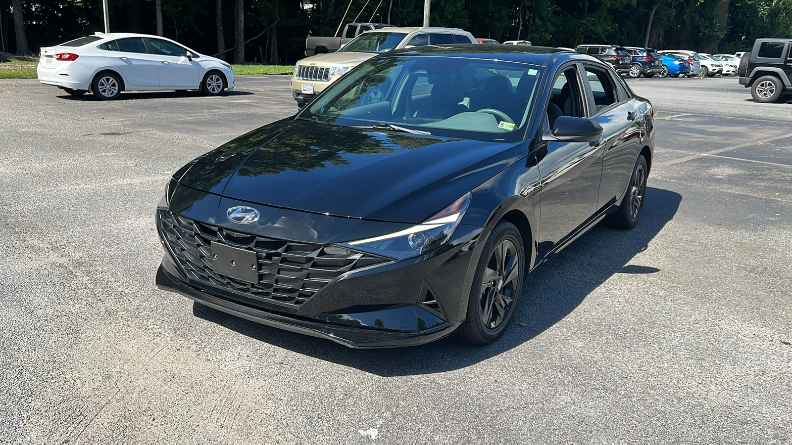 2023 Hyundai Elantra SEL 3