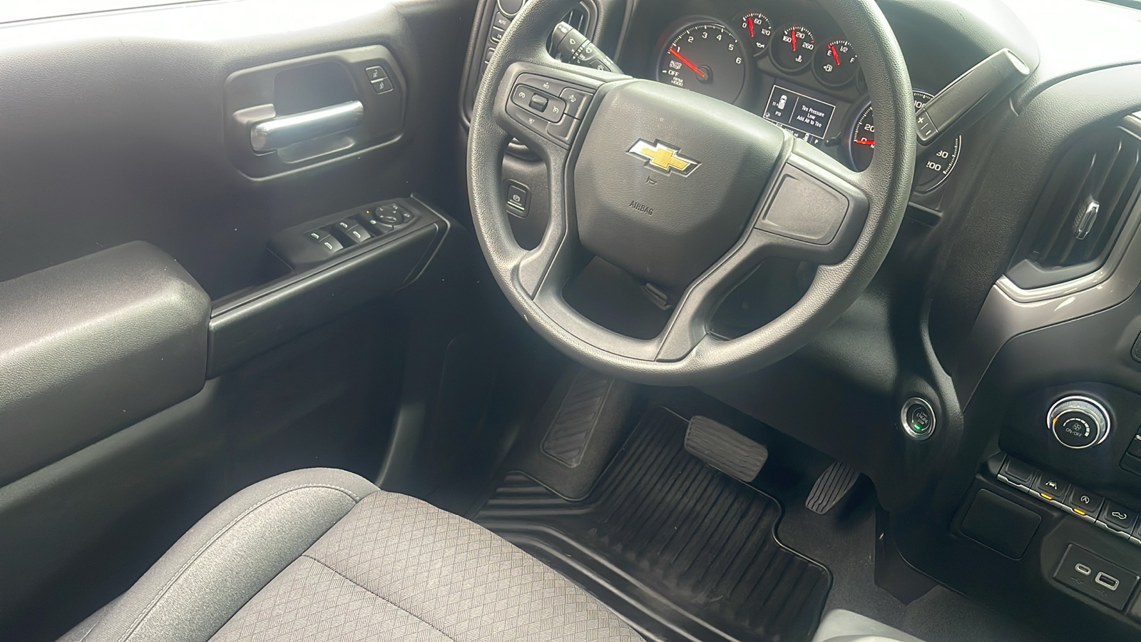 2022 Chevrolet Silverado 1500 Custom 23