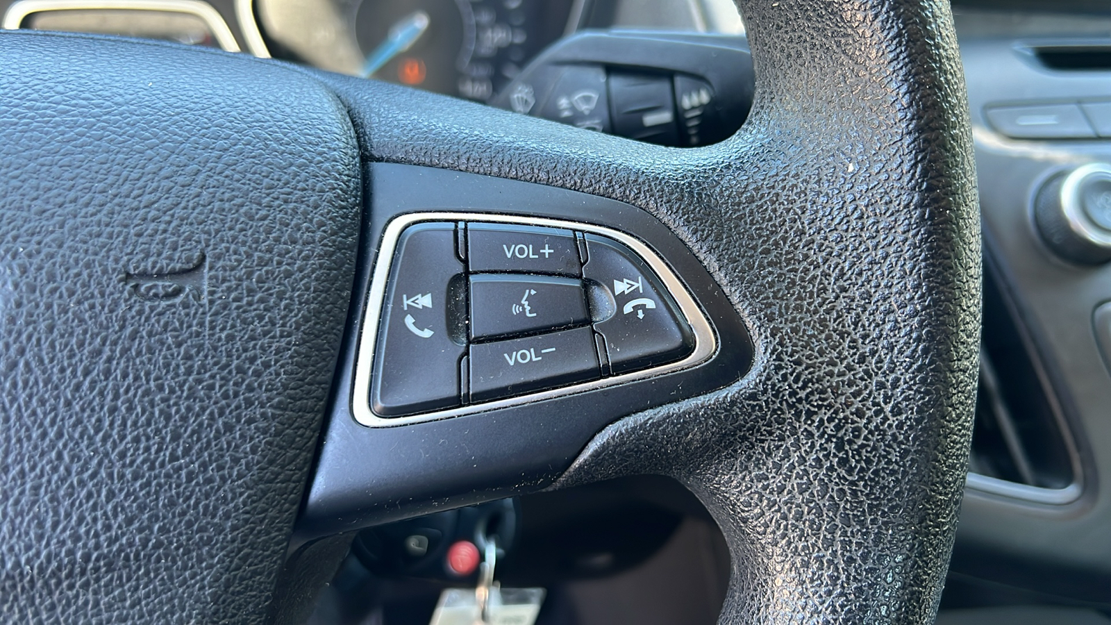 2016 Ford Focus SE 17