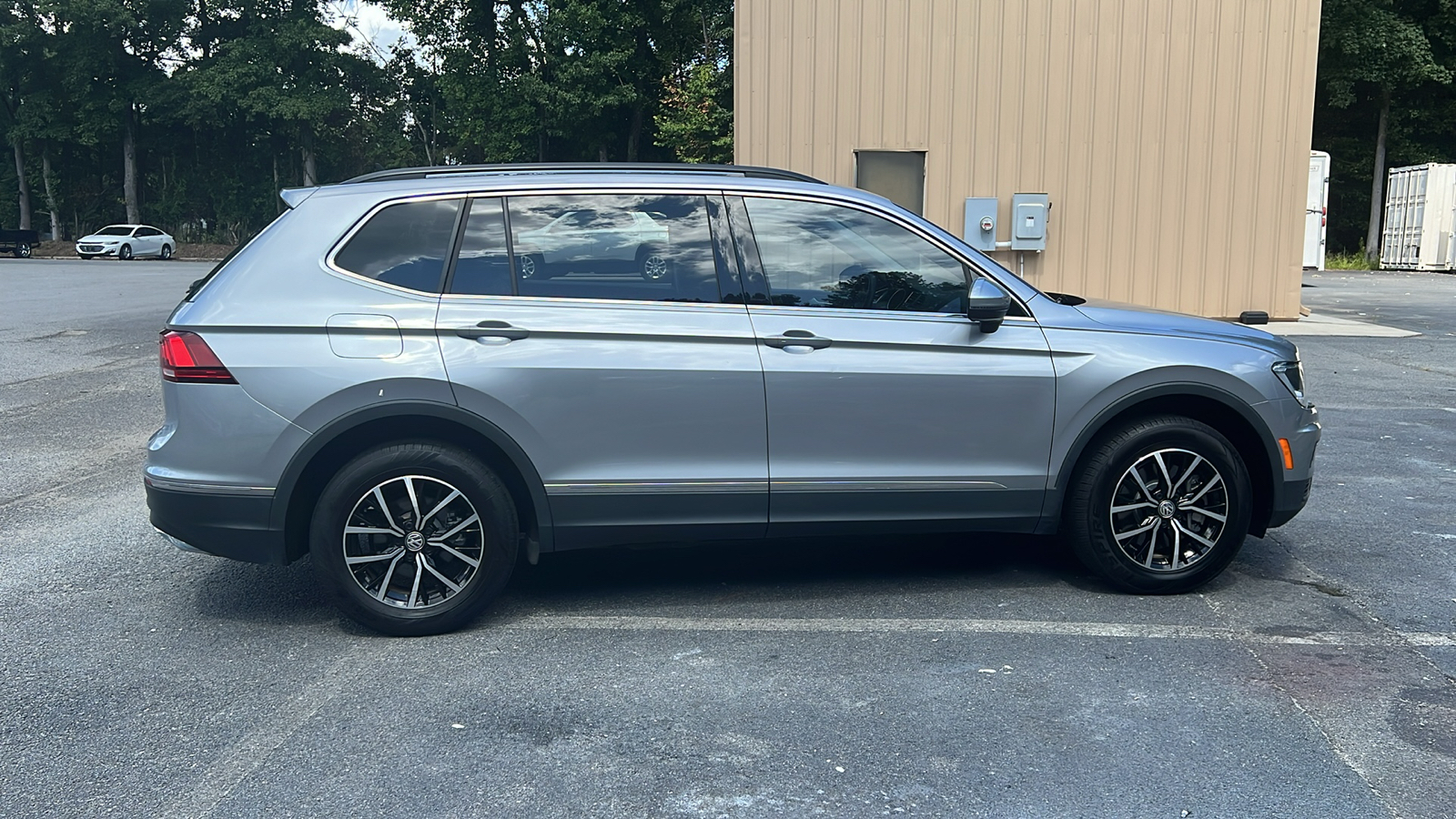 2021 Volkswagen Tiguan 2.0T SEL 9