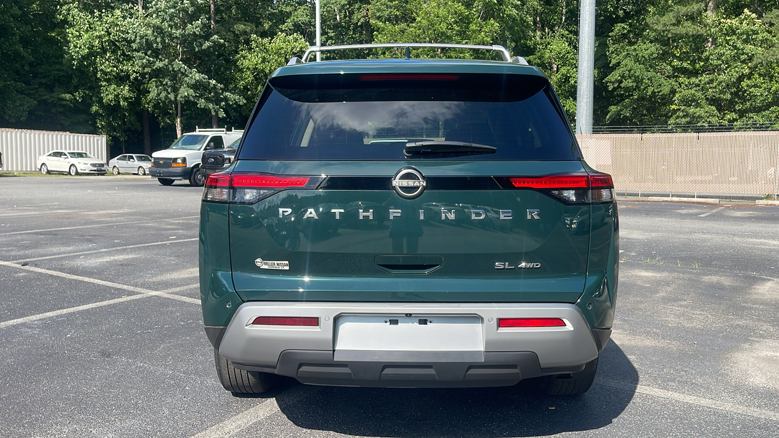 2023 Nissan Pathfinder SL 6