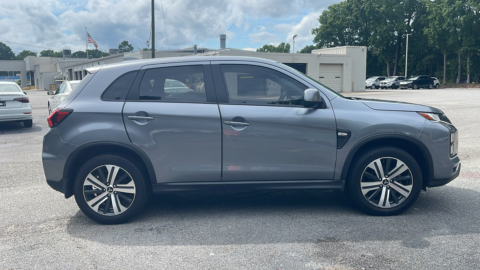 2023 Mitsubishi Eclipse Cross SE 9