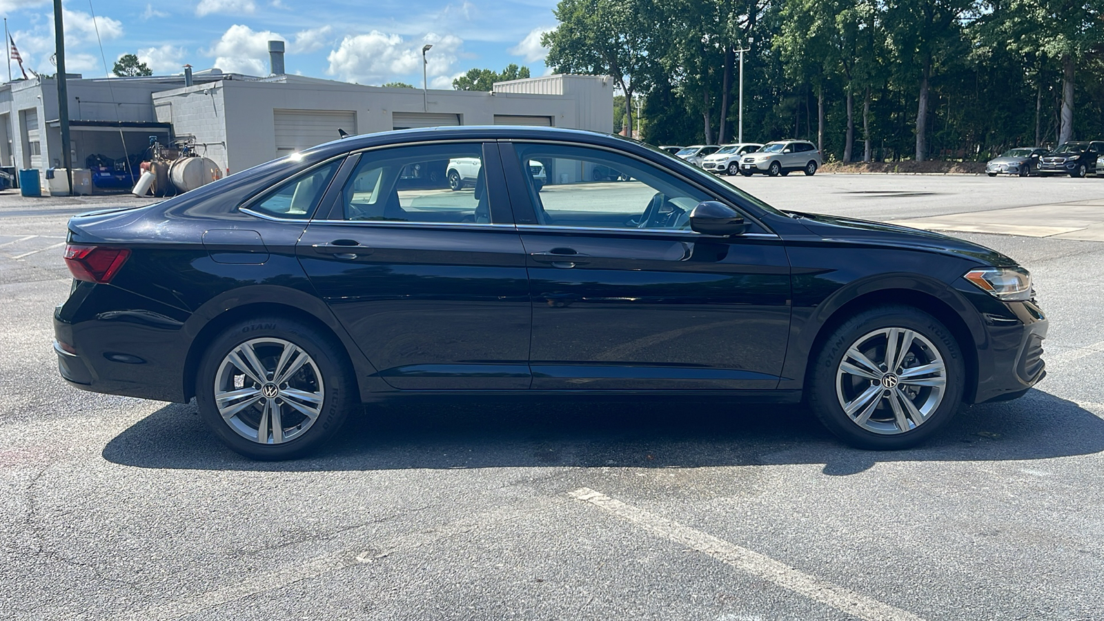 2022 Volkswagen Jetta 1.5T SE 9