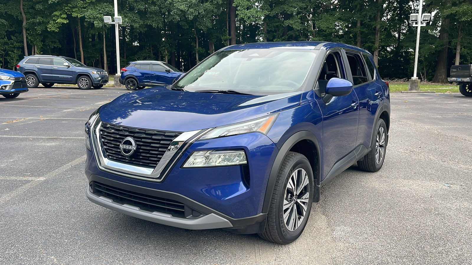 2023 Nissan Rogue SV 3