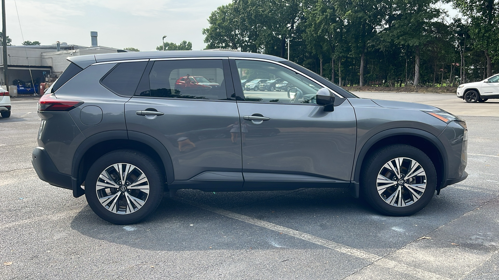 2021 Nissan Rogue SV 9