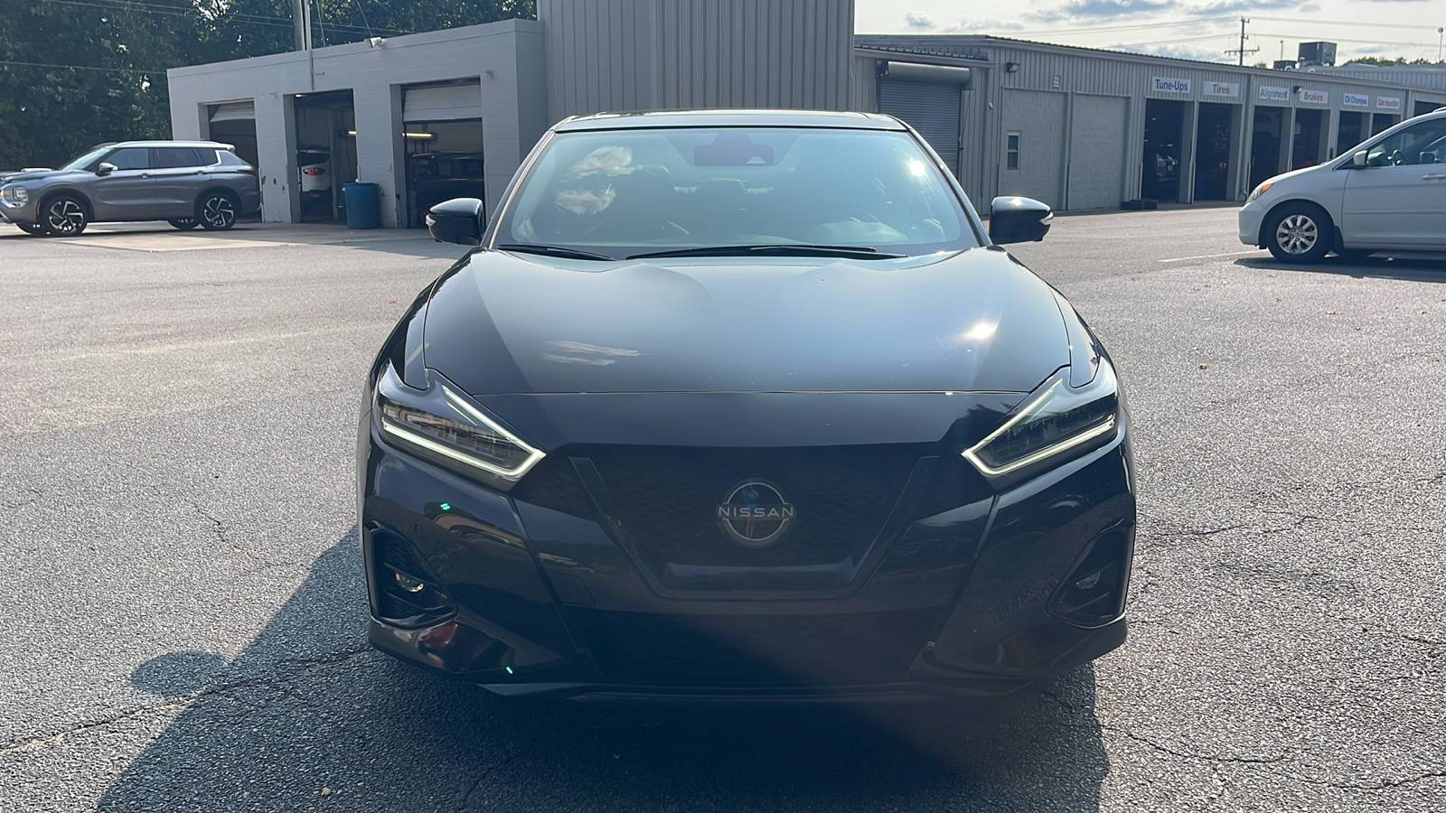 2023 Nissan Maxima SR 2