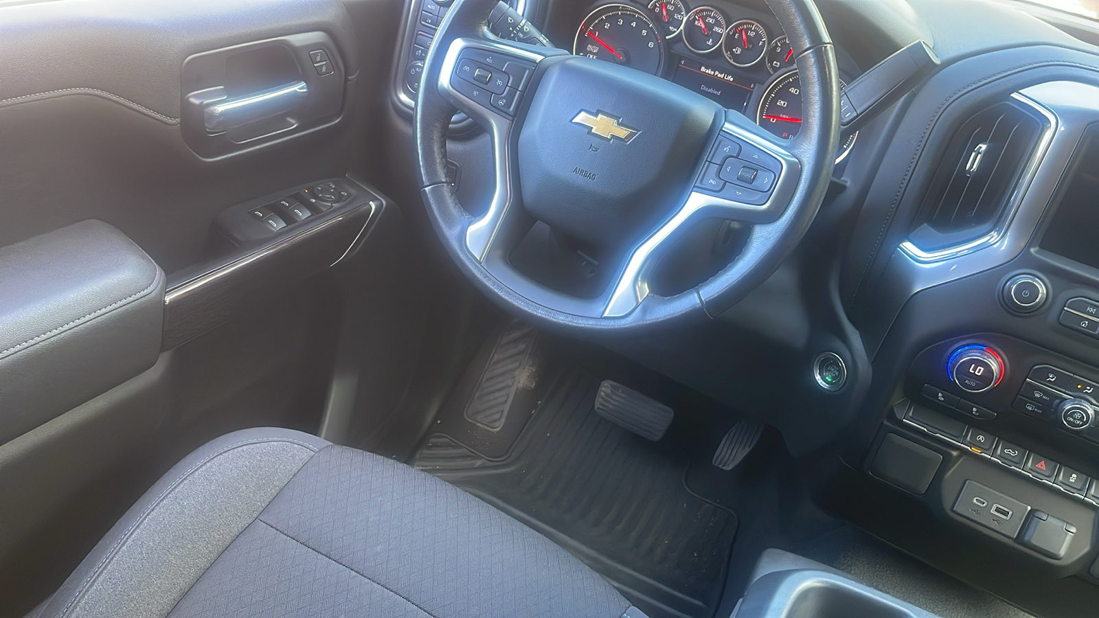 2021 Chevrolet Silverado 1500 LT 24