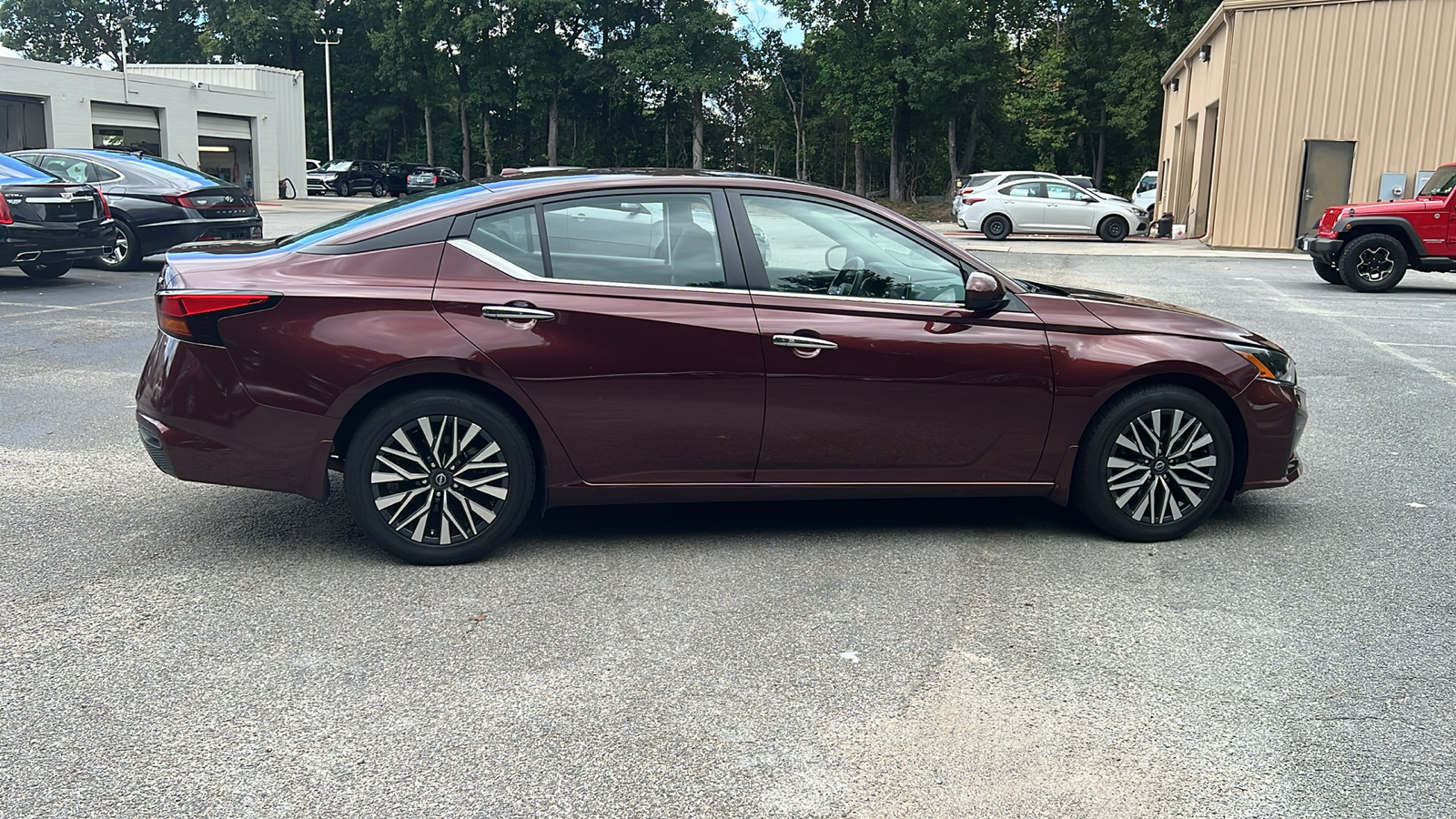 2023 Nissan Altima 2.5 SV 9