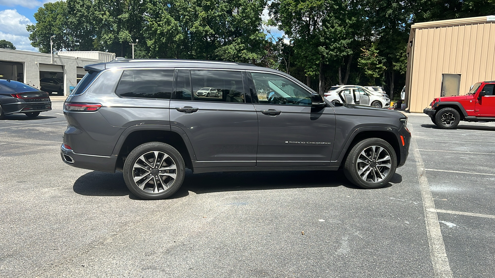 2021 Jeep Grand Cherokee L Overland 9