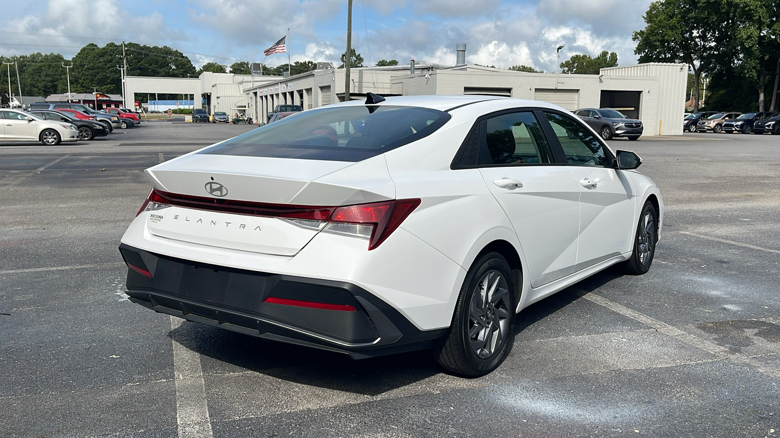 2024 Hyundai Elantra SEL 8