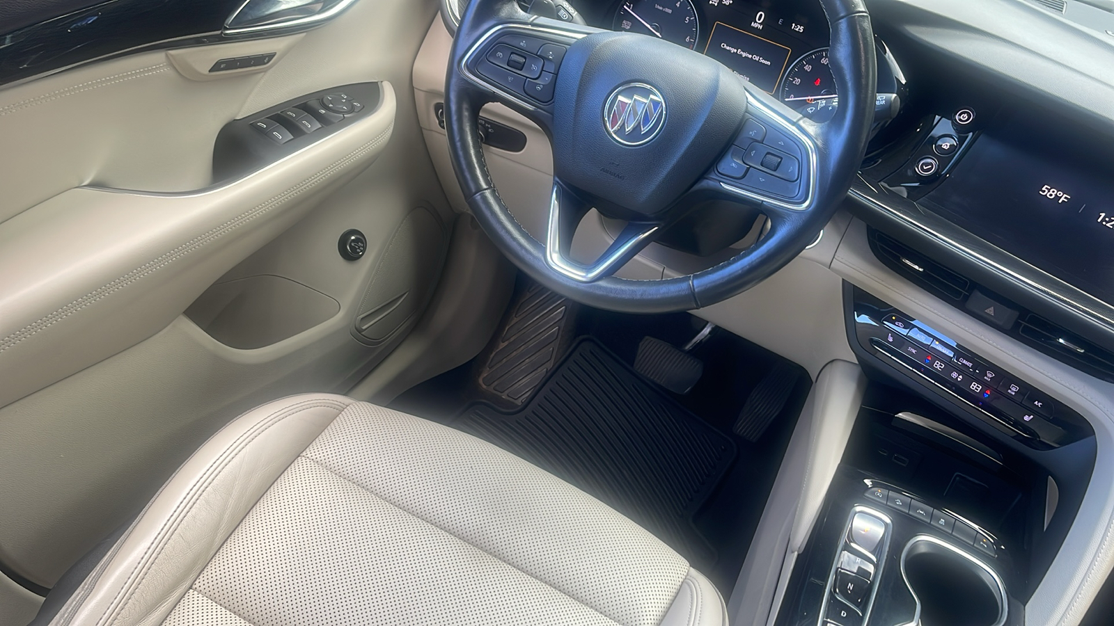 2021 Buick Envision Essence 24