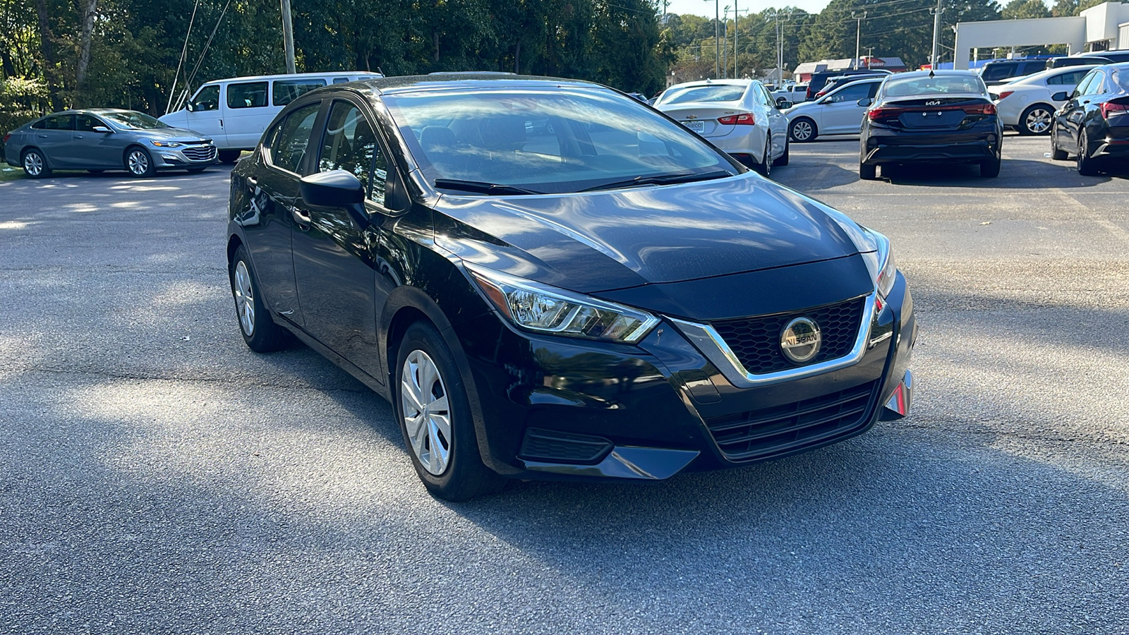 2021 Nissan Versa 1.6 S 1