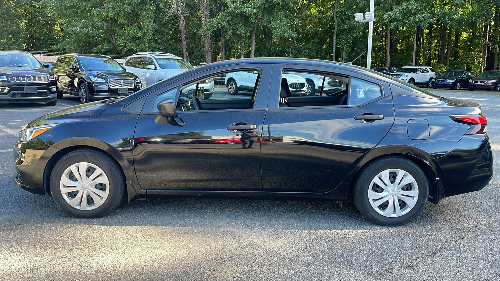 2021 Nissan Versa 1.6 S 4