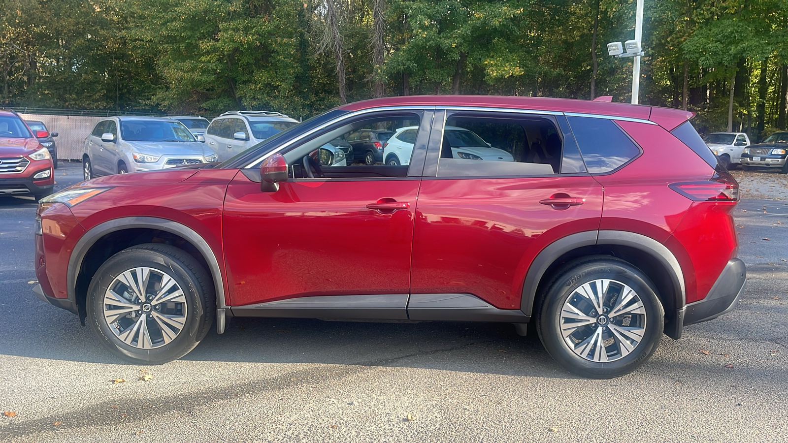 2021 Nissan Rogue SV 4