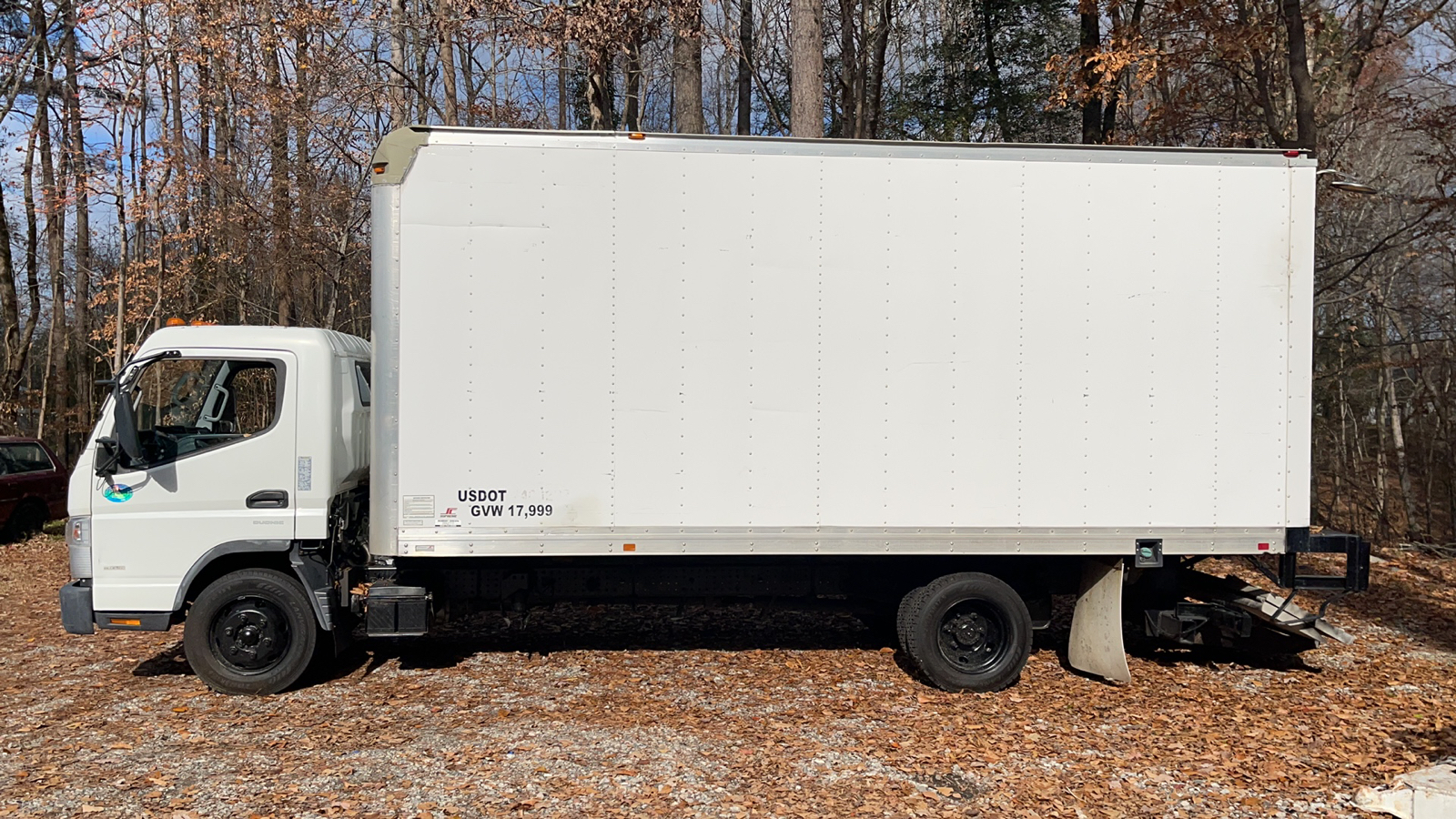 2013 Mitsubishi Fuso Box Truck 4