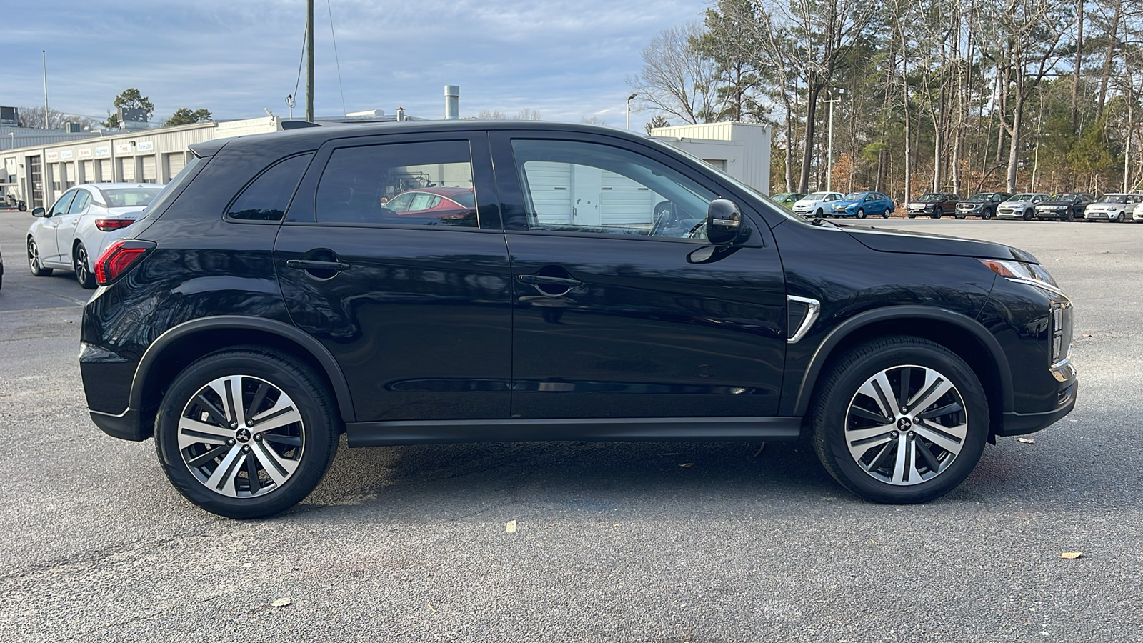 2023 Mitsubishi Outlander Sport 2.0 SE 9