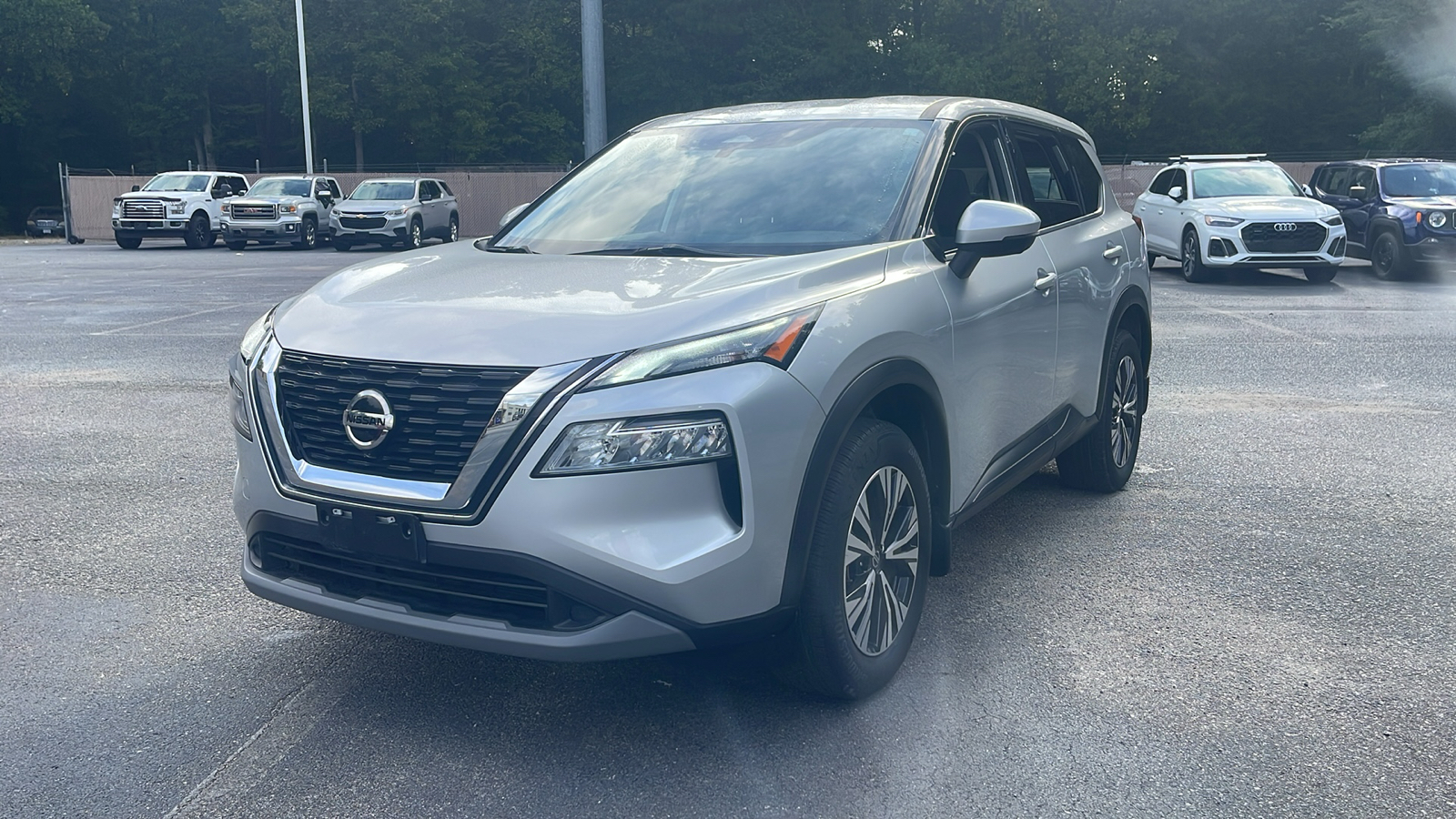 2021 Nissan Rogue SV 3