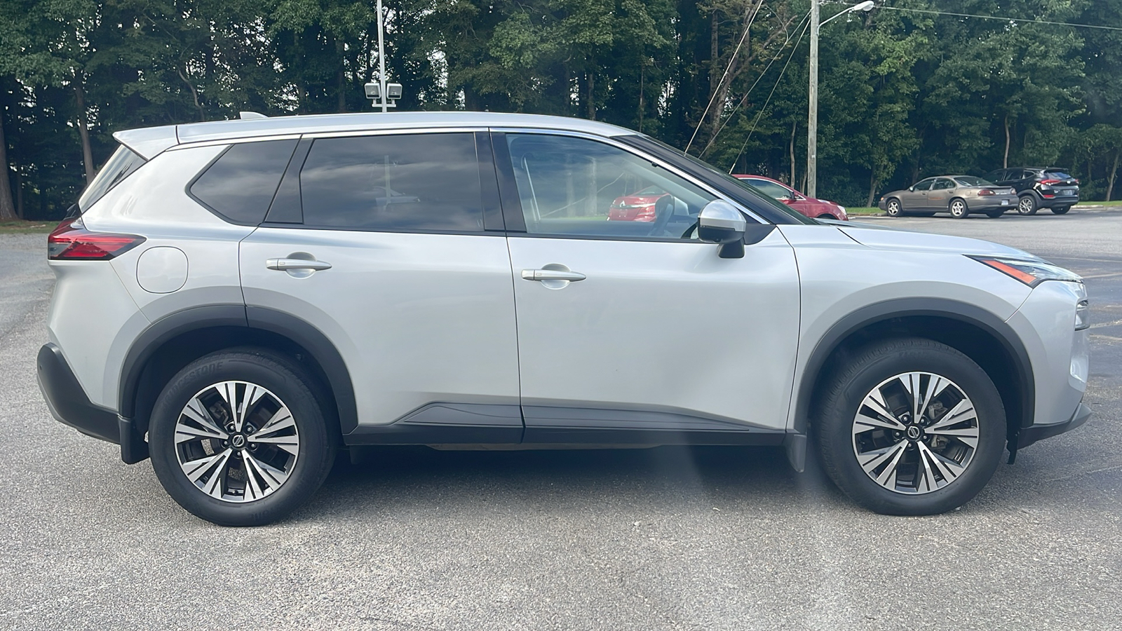 2021 Nissan Rogue SV 9