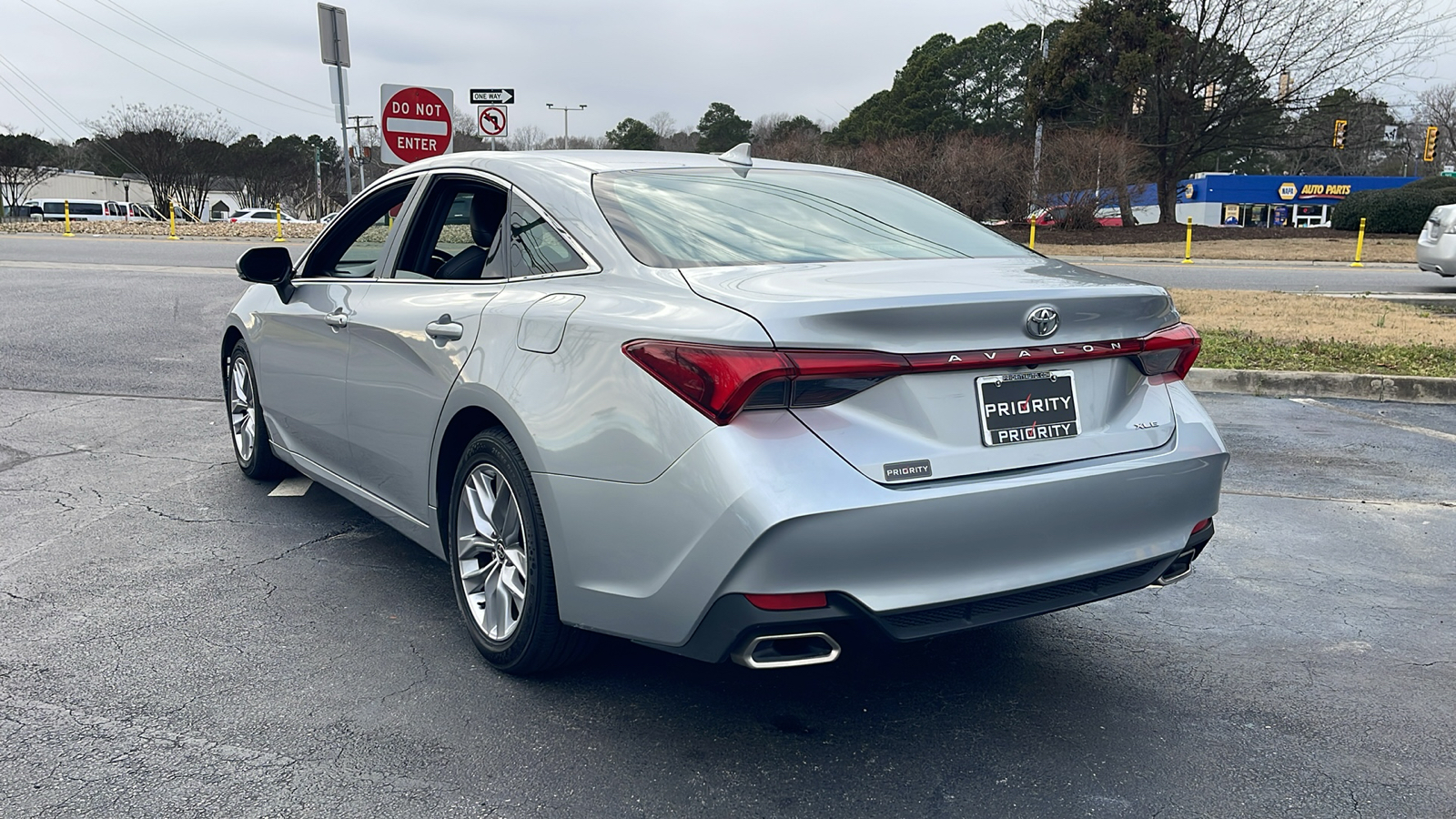 2022 Toyota Avalon XLE 3