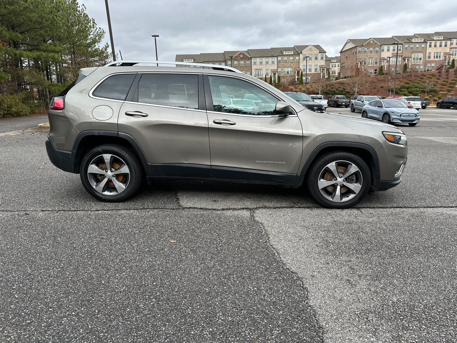 2020 Jeep Cherokee Limited 8