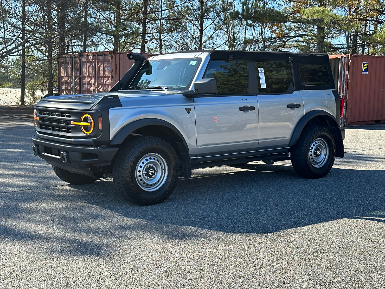 2022 Ford Bronco Base 3