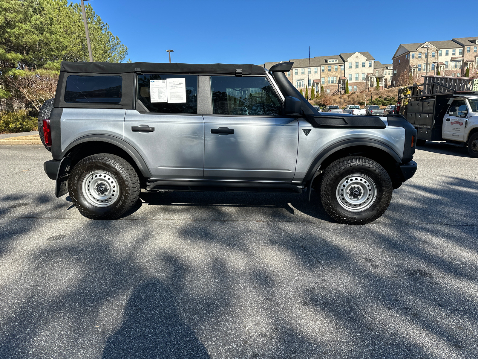 2022 Ford Bronco Base 8