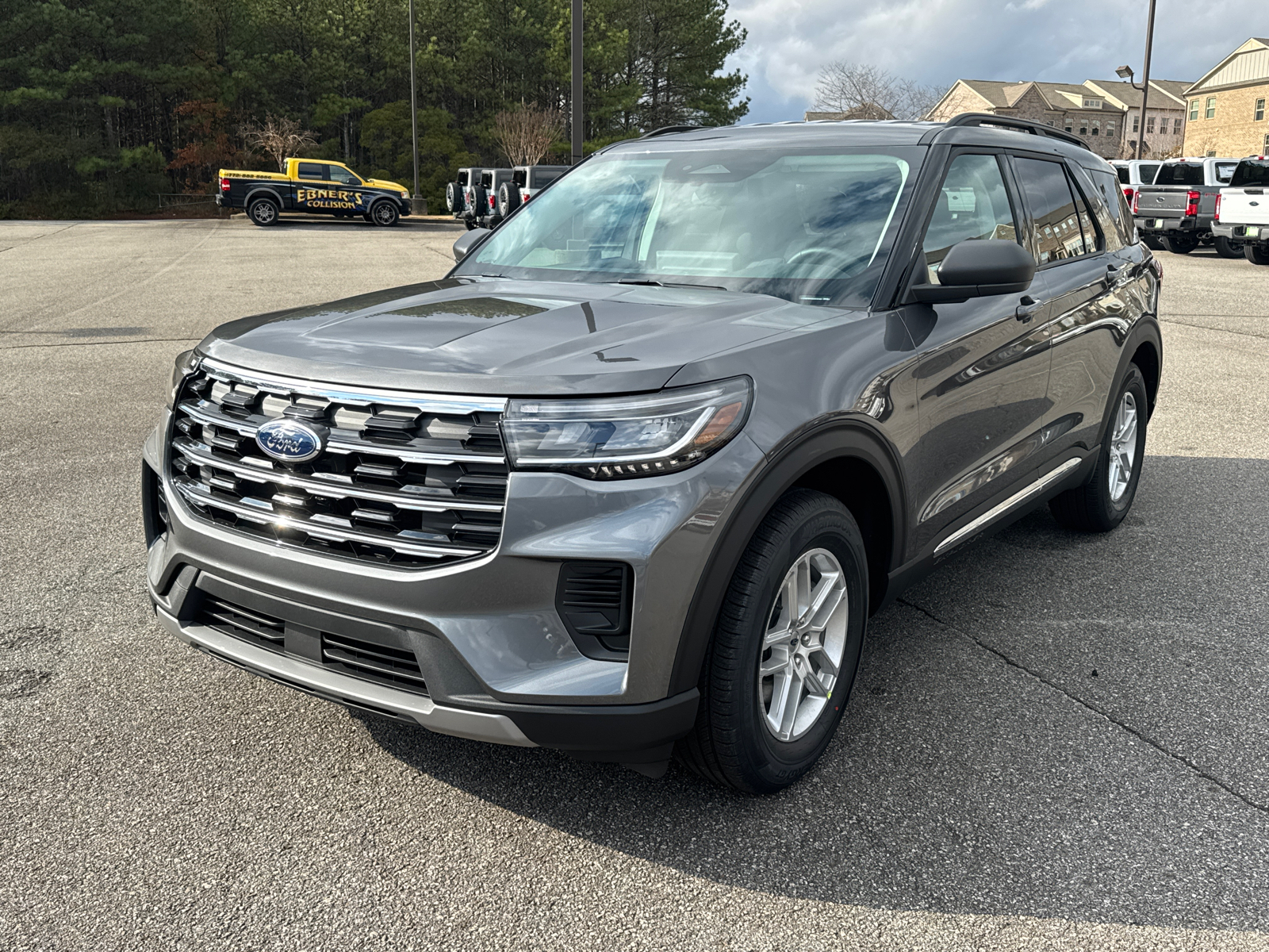 2025 Ford Explorer Active 3