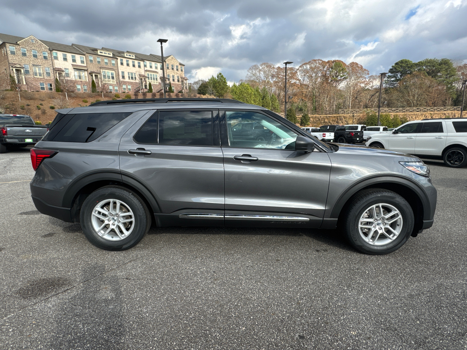 2025 Ford Explorer Active 8