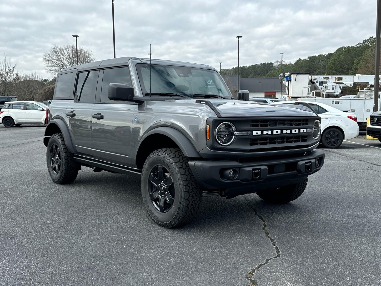 2024 Ford Bronco Black Diamond 1