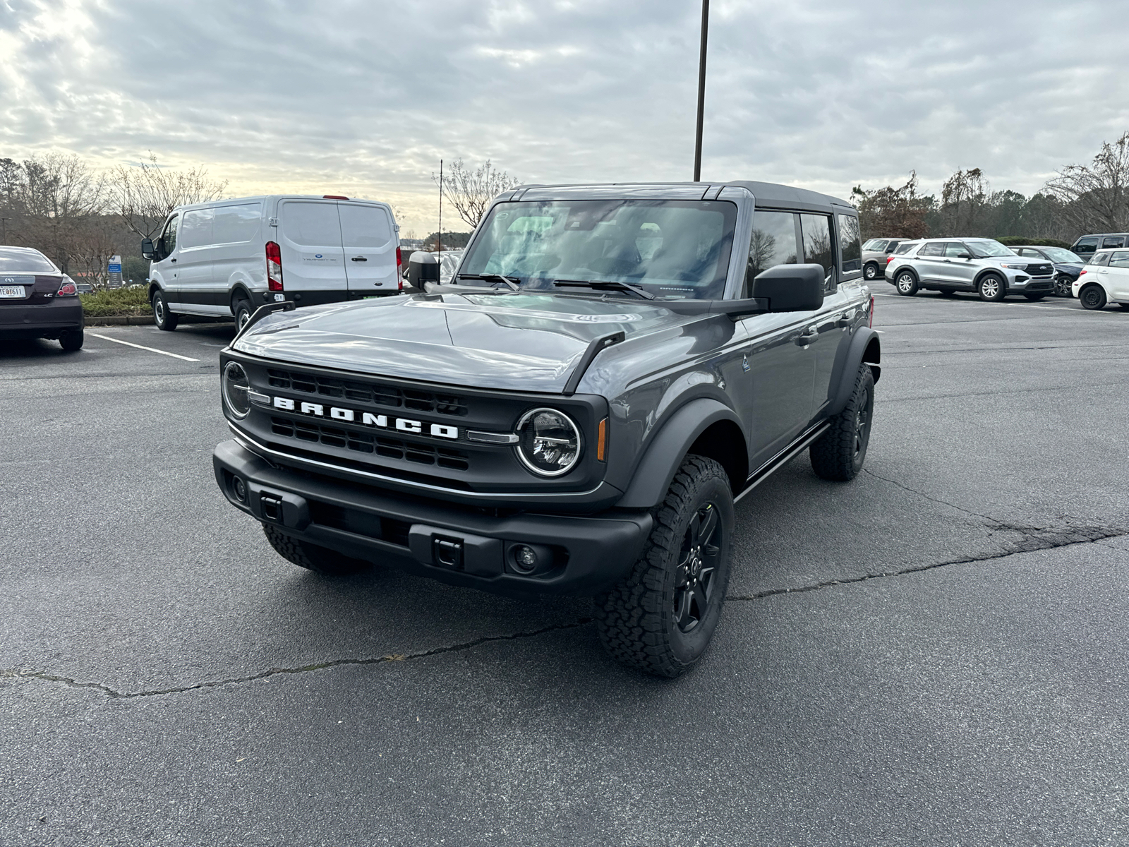 2024 Ford Bronco Black Diamond 3