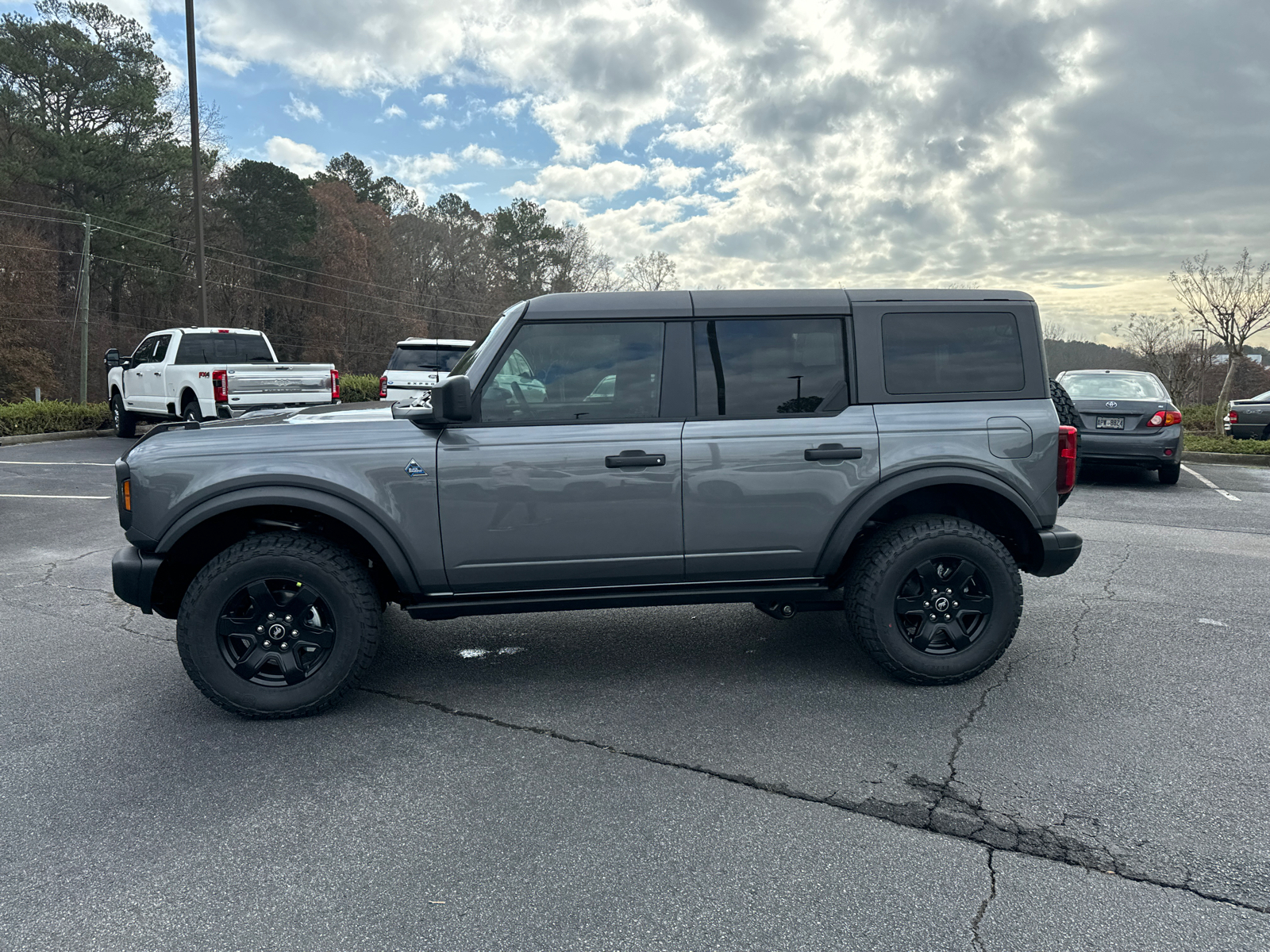 2024 Ford Bronco Black Diamond 4