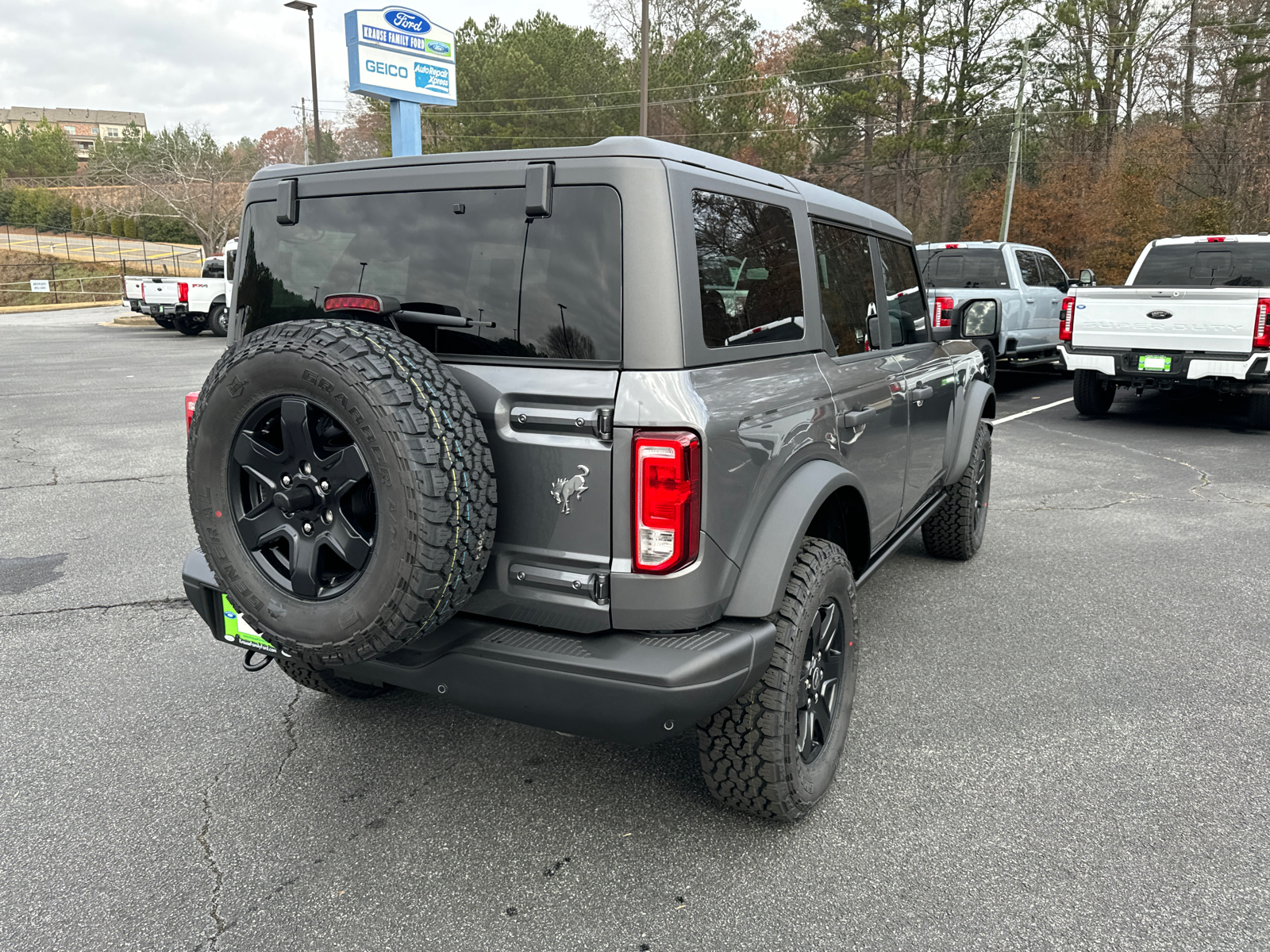 2024 Ford Bronco Black Diamond 7