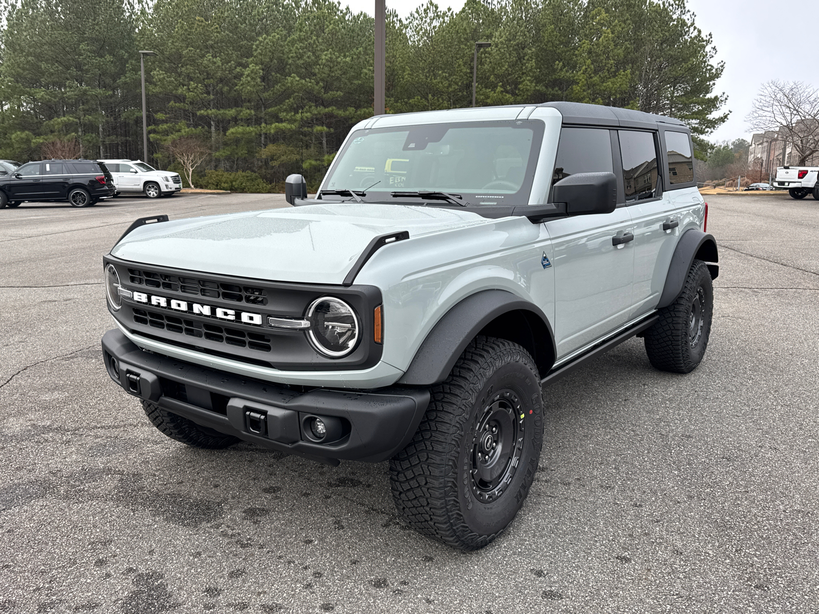 2024 Ford Bronco Black Diamond 3