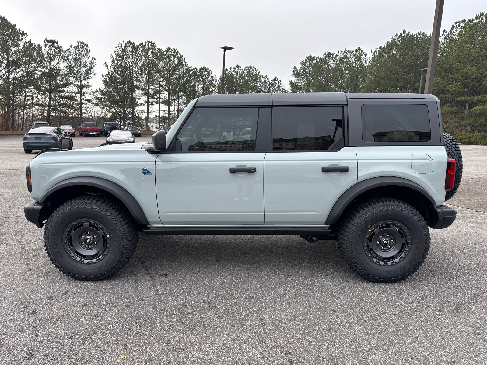 2024 Ford Bronco Black Diamond 4