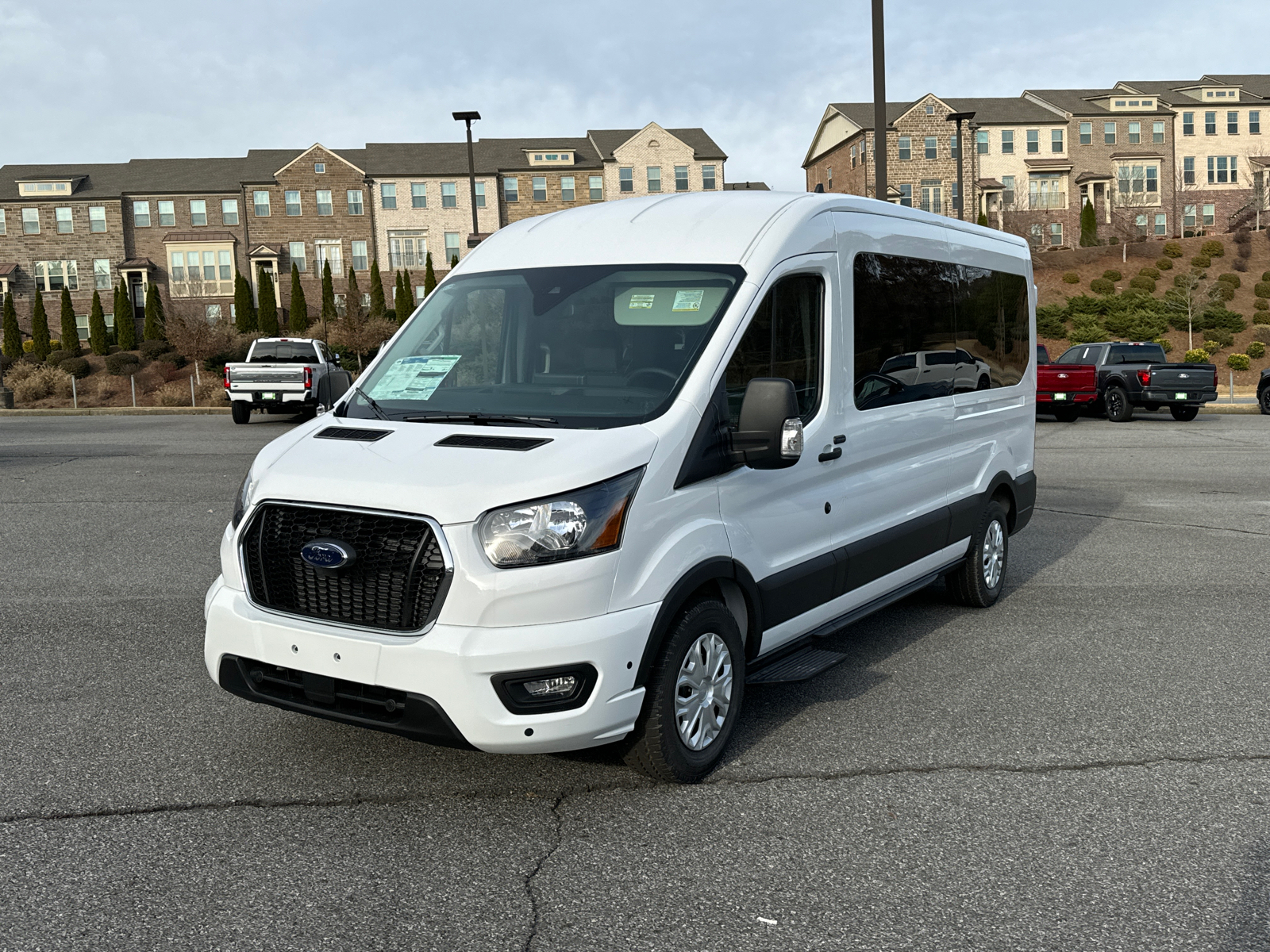 2024 Ford Transit-350 XLT 3