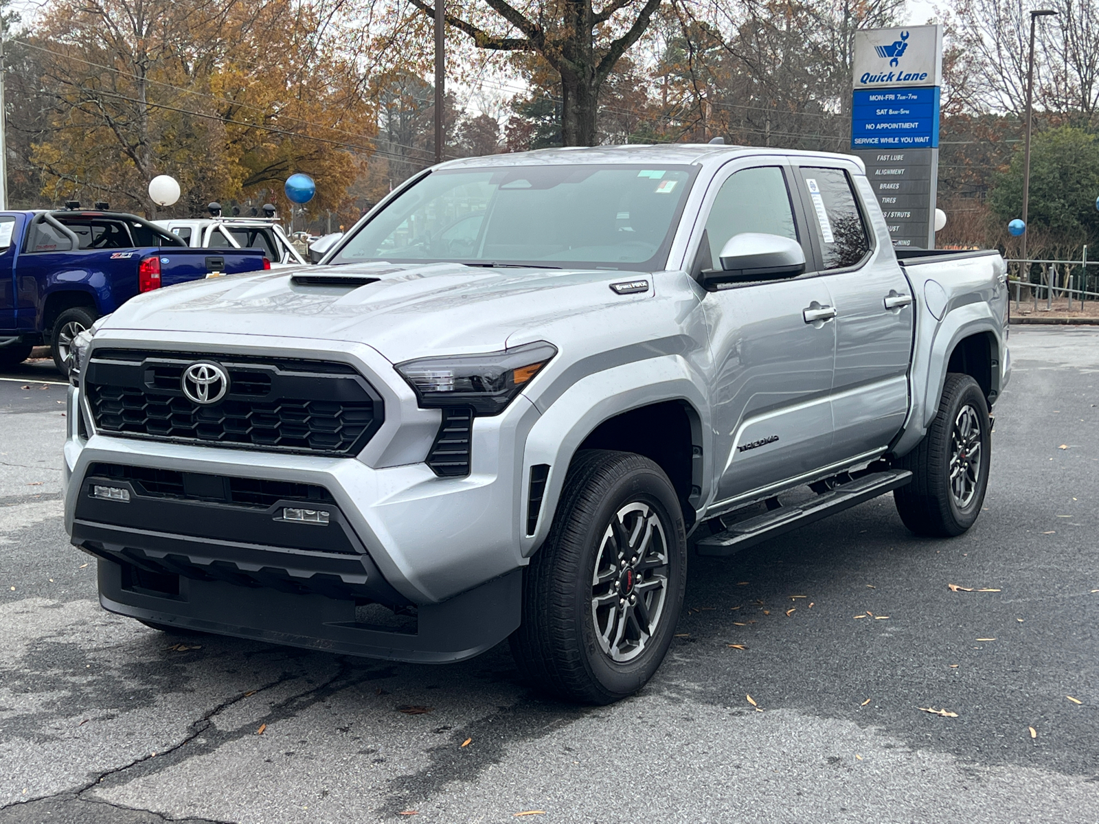 2024 Toyota Tacoma Hybrid TRD Sport 3